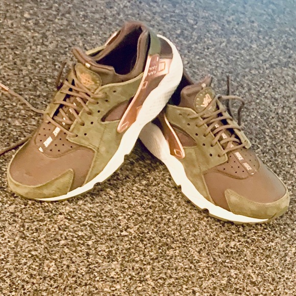 Nike Air Huarache! - Picture 1 of 8